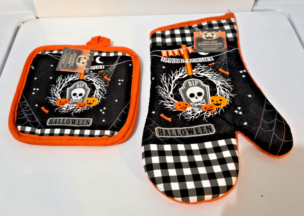 New Halloween Have A Spooktacular Halloween - Kitchen Oven Mitt & 2 Pot Holder